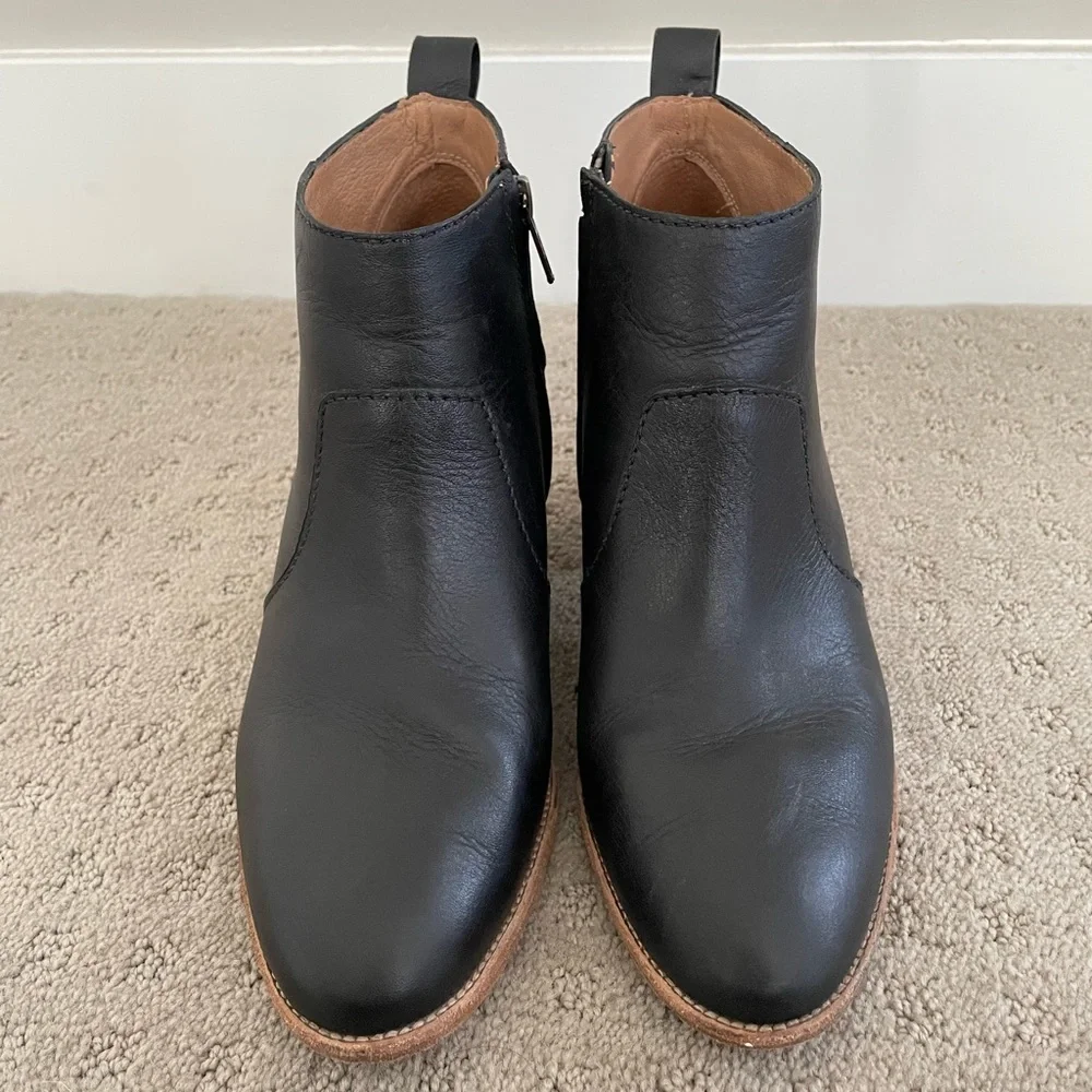 Madewell Leather Bootie - Picture 2 of 10